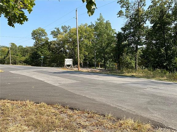5th image of 317 S Linn Valley Dr