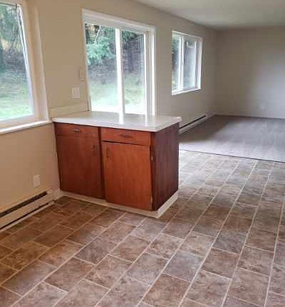 4th image of 4003 12th St SW #B