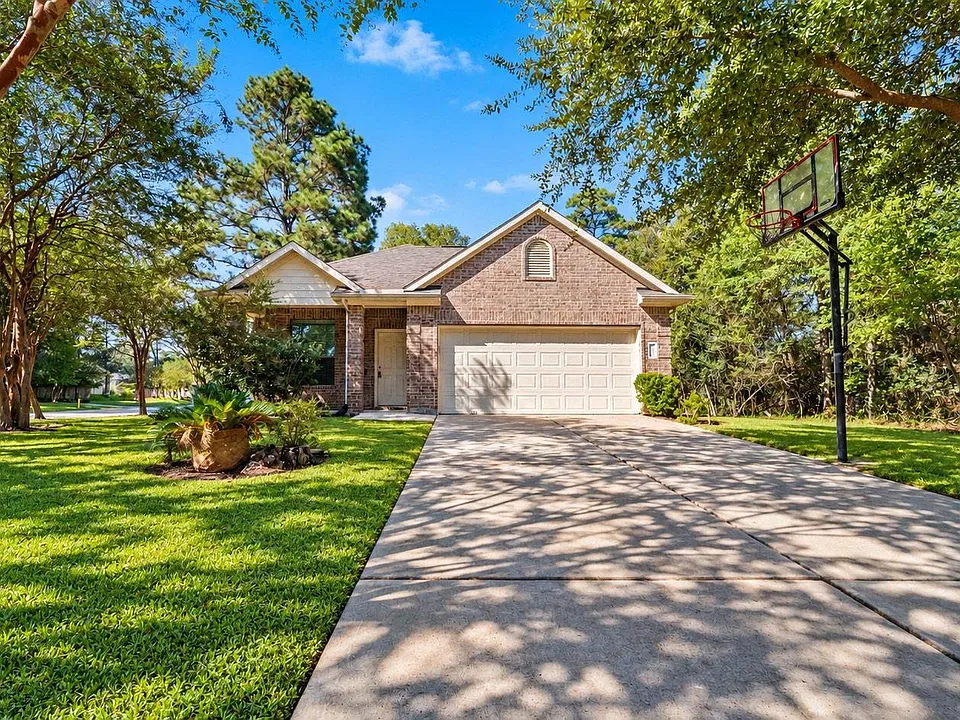 11246 Glenforest Dr