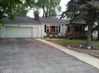 322 S Main St, Montgomery, IL 60538
