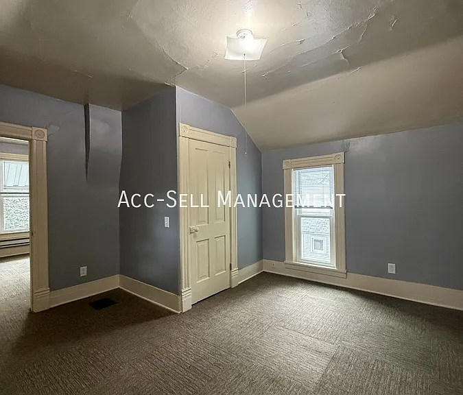 747 7th St NW — Photo 10
