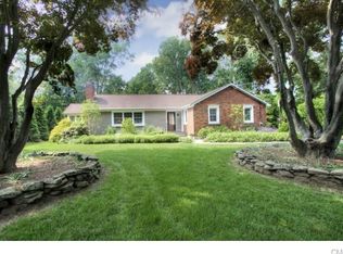 146 Coleman Rd, Fairfield, CT 06825