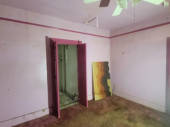 3rd image of 727 Richmond Ave