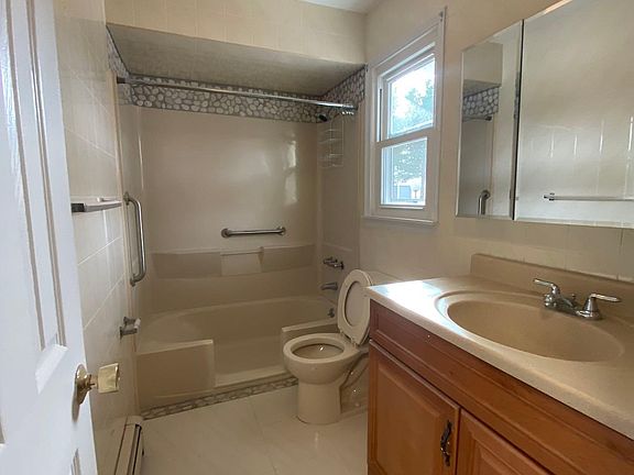 3rd image of 260 Nippon Ave #A