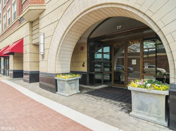 77 S Evergreen Ave Unit 606, Arlington Heights, IL 60005