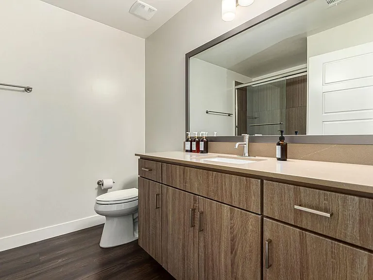 Pinnacle Vista Condominiums — Photo 25