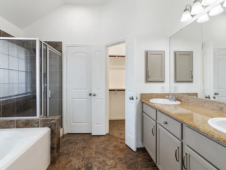 2023 Autumn Lake Dr — Photo 22