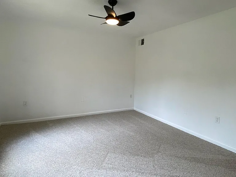 15706 Dorset Rd #202 — Photo 10