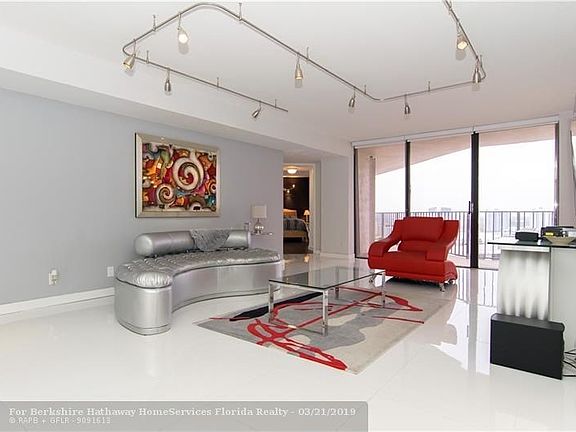 2nd image of 18181 NE 31st Ct APT 2609