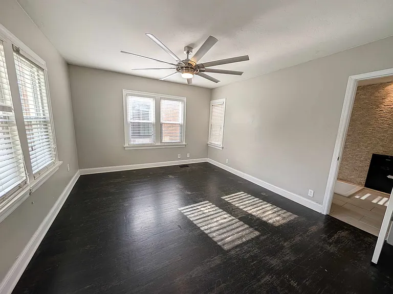 3145 NW 21st St — Photo 13