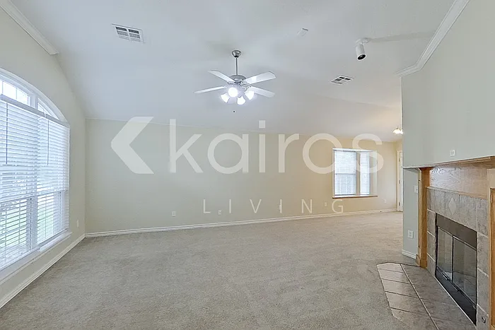 4 bed, 2.0 bath, 1634 sqft, $1,825 — Photo 4