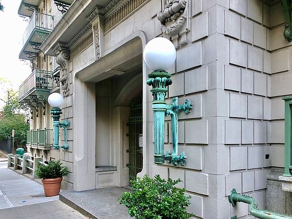2nd image of 516 E 78th St APT 5L