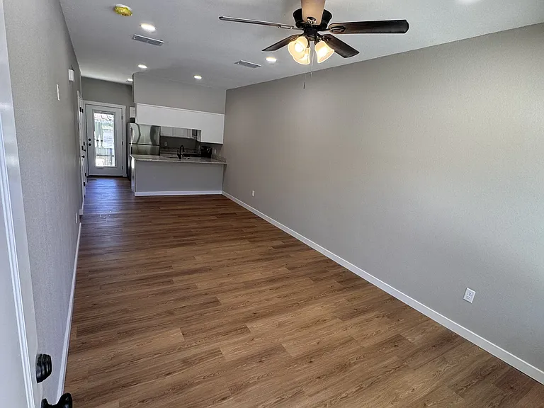 961 N Clinton St #102 — Photo 5