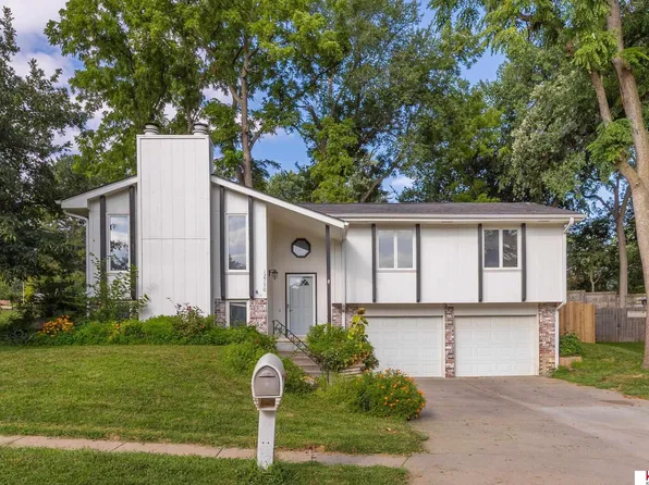 12750 Forestdale Dr, Bellevue, NE 68123