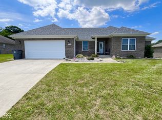 1795 Normas Way, Seymour, IN 47274