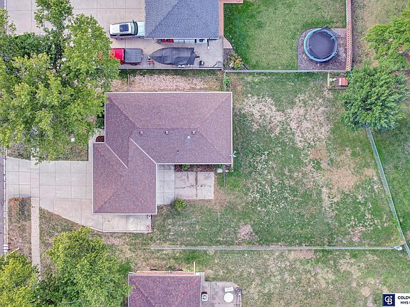 3rd image of 9941 N 147th St