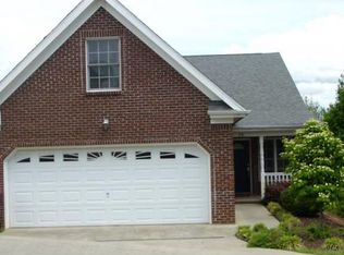 18 Taylor Ridge Ct, Johnson City, TN 37601