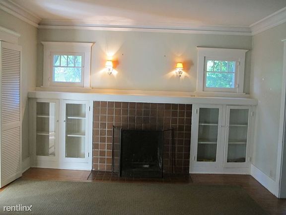 4th image of 401 E Las Flores Dr