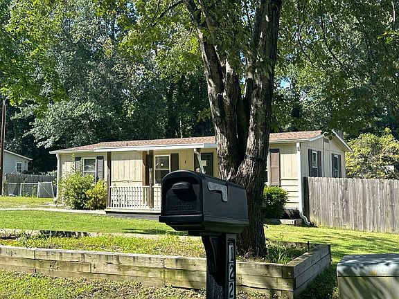2nd image of 150 Piney Ridge Dr