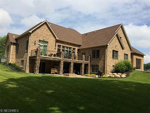 3rd image of 7267 Hanbury Close