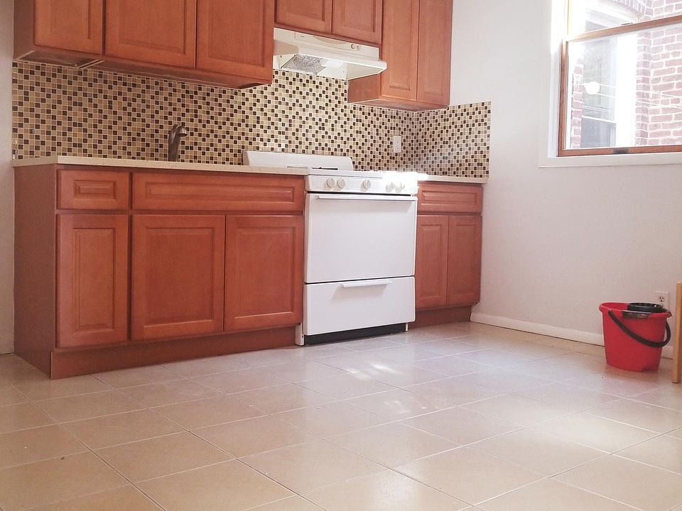 1st image of 8405 15th Ave #2F