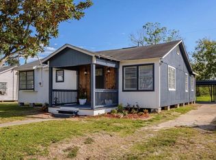804 Carnegie St, Baytown, TX 77520