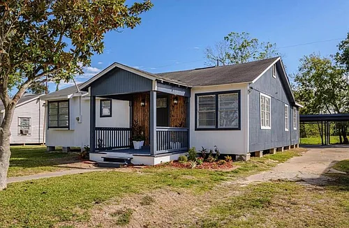 804 Carnegie St Photo 1