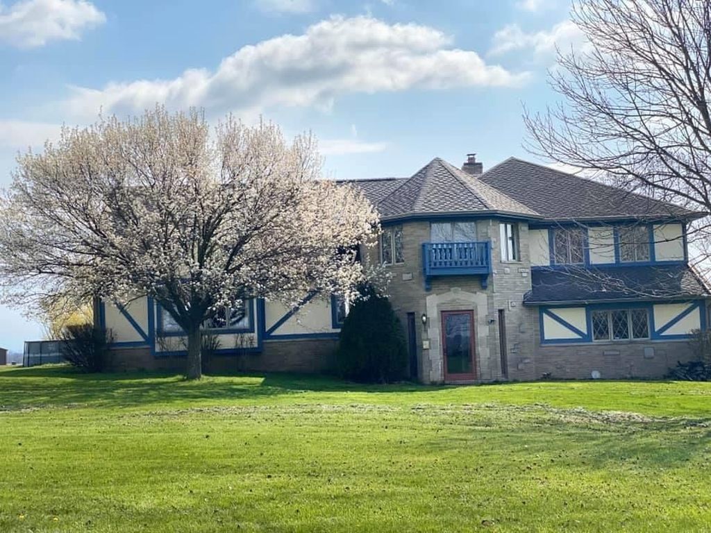 630 S Urbana Lisbon Rd - Property Image