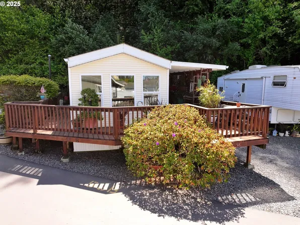 16219 Lower Harbor Rd #58B, Brookings, OR 97415