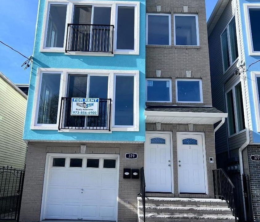 1st image of 379 S 9Th St