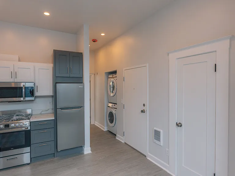 1511 Golden Gate Ave #8 — Photo 4