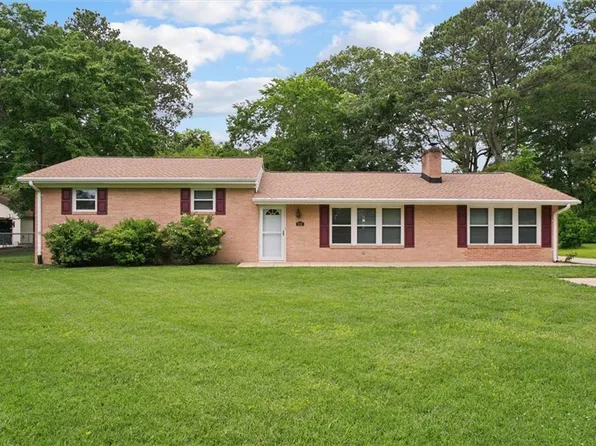 139 Kitty Dr, Yorktown, VA 23692