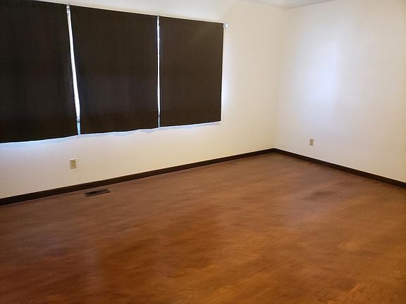5th image of 533 E Market St APT 1