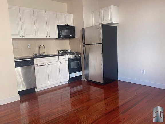3rd image of 568 Pacific St APT 1A