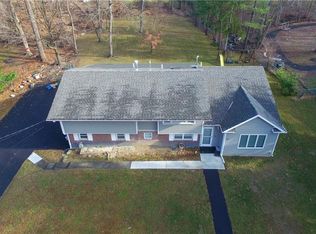 10 Regina Rd, Airmont, NY 10952