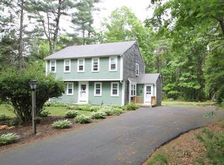 41 Robinson Creek Rd, Pembroke, MA 02359