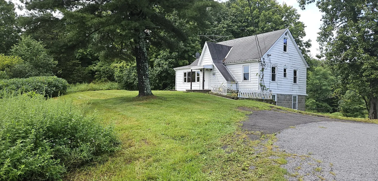 4 bed, $3,250 — Photo 2