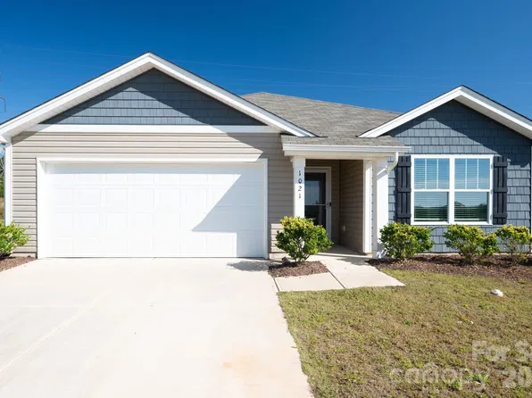 1021 Foxberry Ln, Maiden, NC 28650