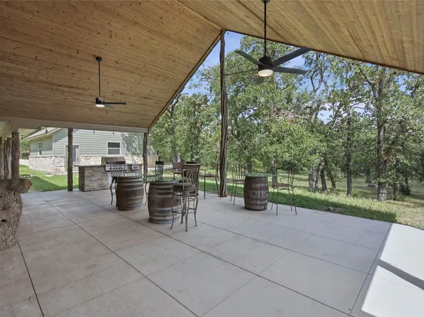 722 Three Skillet Rd, Springtown, TX 76082