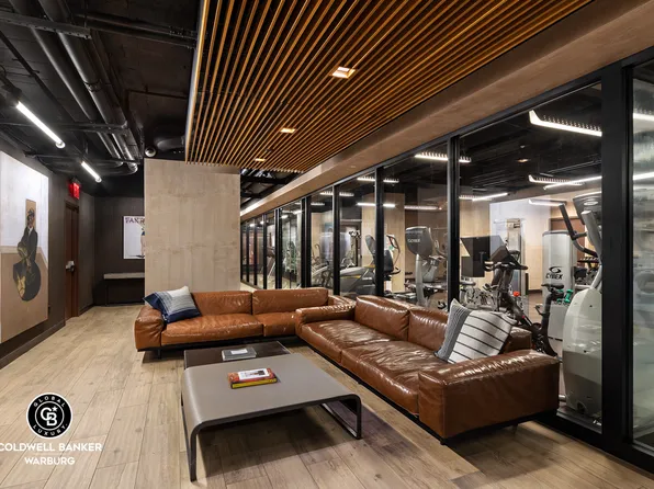 300 East 64th Street image 9 of 12