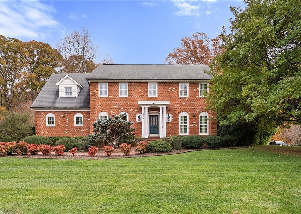1st image of 985 Longreen Dr