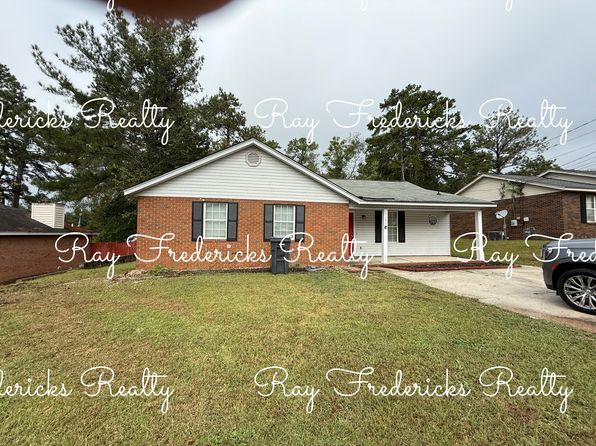 3413 McAlpine Dr