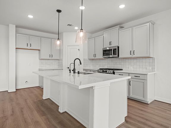3rd image of 17443 Chester Valley Trl