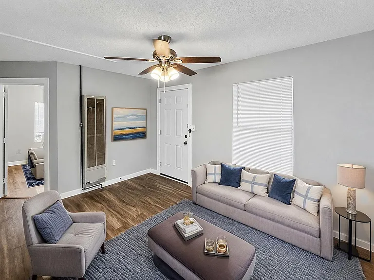 2714 Kavasar Dr — Photo 2