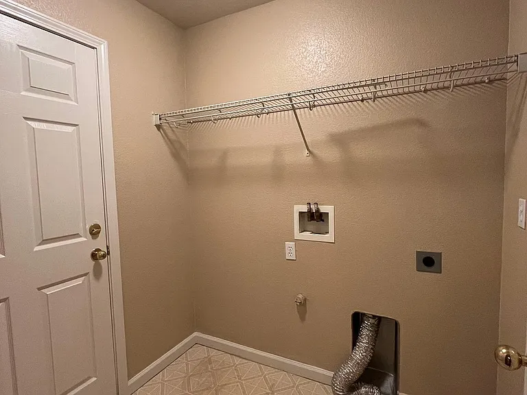 8193 Shay Cir — Photo 20