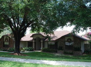 935 Sunny Dell Dr, Orlando, FL 32818