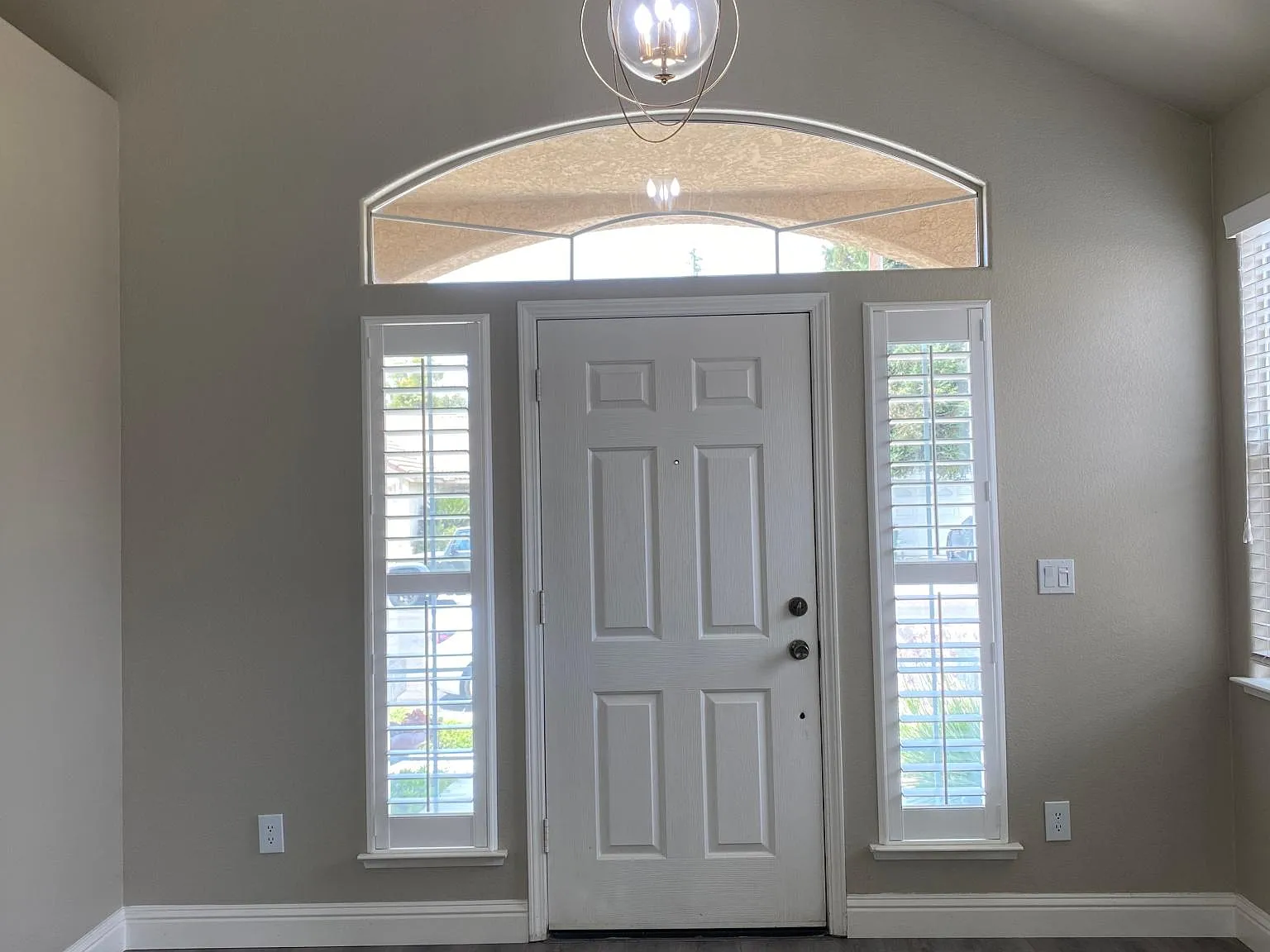 4 bed, 2.5 bath, 1940 sqft, $3,100 — Photo 3
