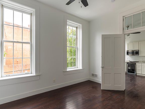2nd image of 7 W Elder St #302