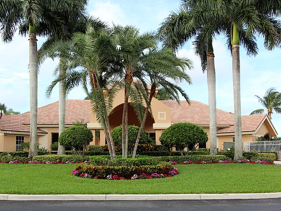 3rd image of 1141 Egret Cir S