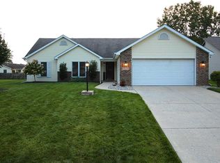 15015 Windwood Ct, Huntertown, IN 46748